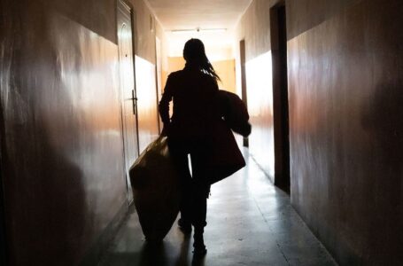 УВКБ: из-за войны в Украине и других конфликтов число вынужденных переселенцев впервые достигло ста миллионов